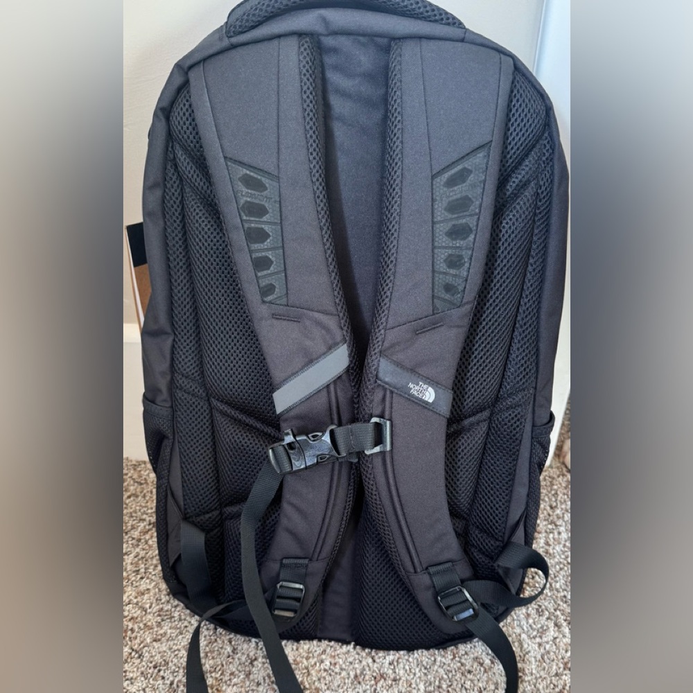 NWT The North Face Black Backpack - Picture 2 of 3